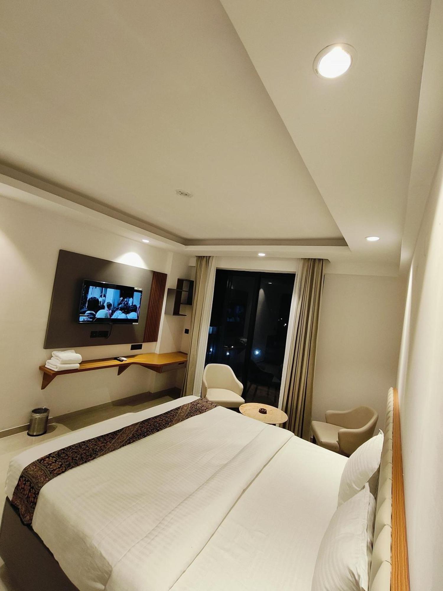 Hotel Maple Tree - Near Ekana Cricket Stadium - 勒克瑙 外观 照片