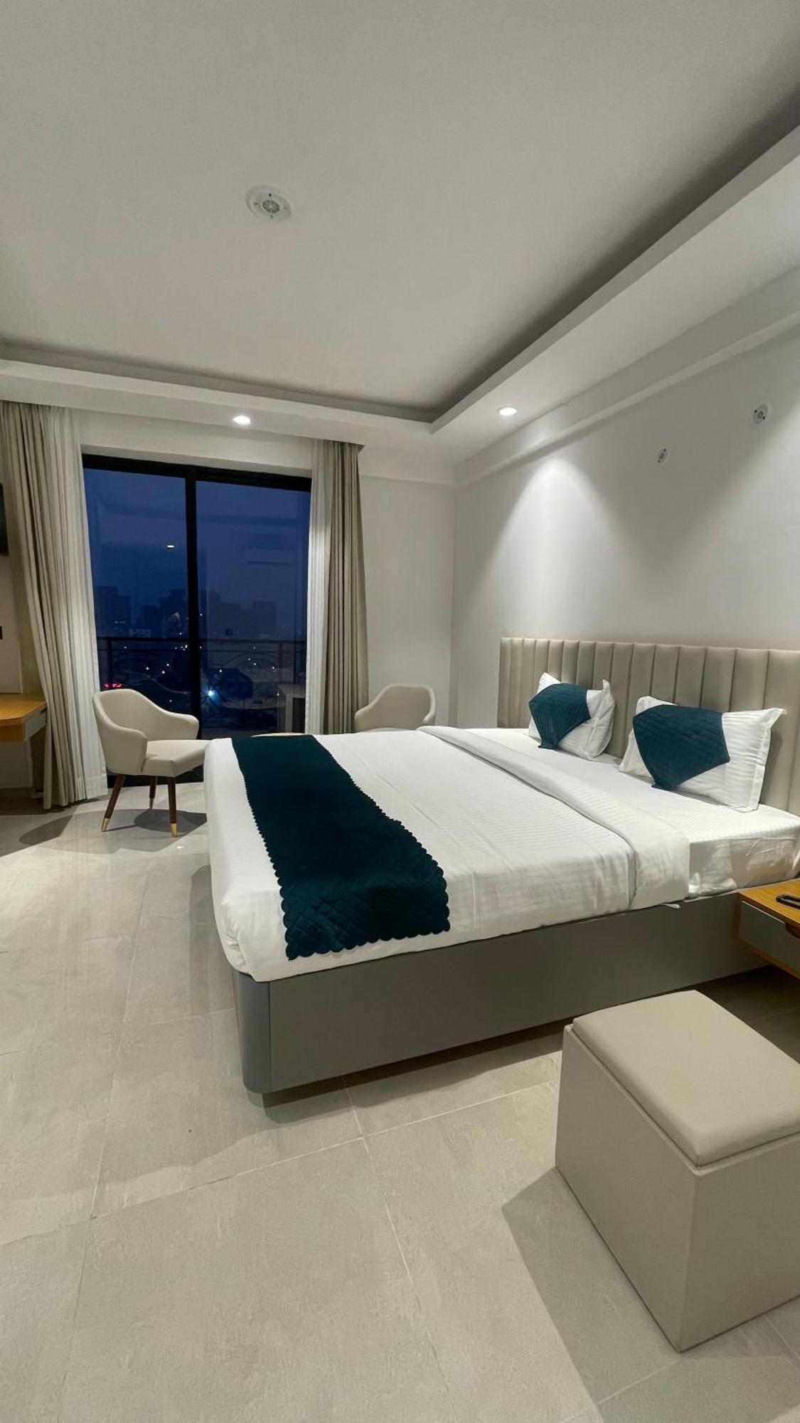 Hotel Maple Tree - Near Ekana Cricket Stadium - 勒克瑙 外观 照片