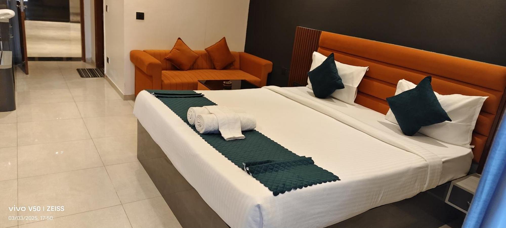 Hotel Maple Tree - Near Ekana Cricket Stadium - 勒克瑙 外观 照片