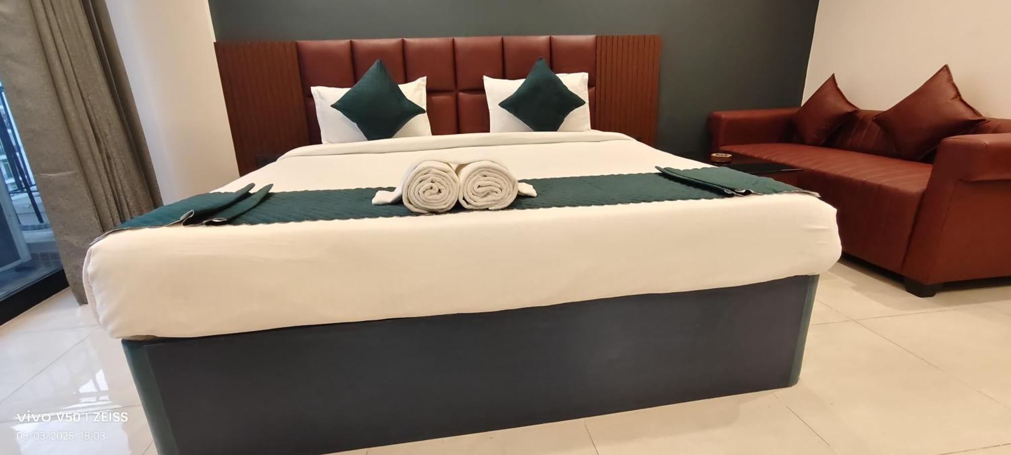 Hotel Maple Tree - Near Ekana Cricket Stadium - 勒克瑙 外观 照片