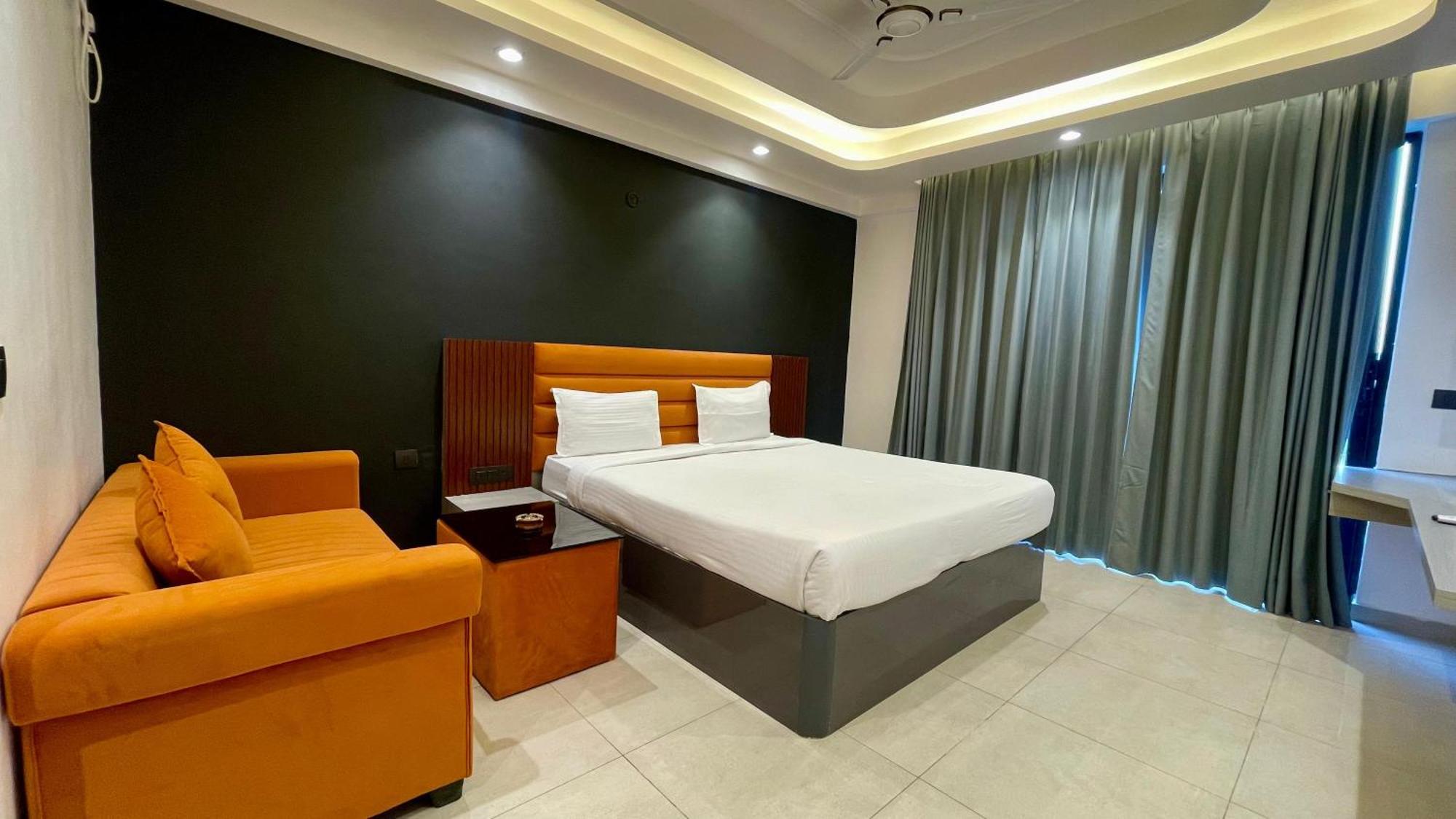 Hotel Maple Tree - Near Ekana Cricket Stadium - 勒克瑙 外观 照片