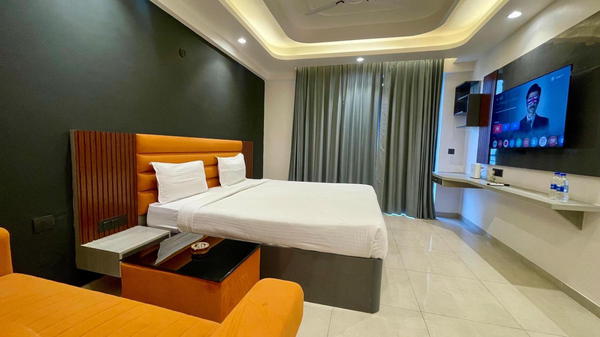 Hotel Maple Tree - Near Ekana Cricket Stadium - 勒克瑙 外观 照片